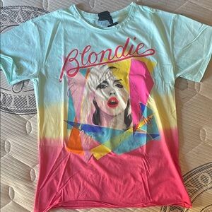 Amplified Noise Graphic Tee